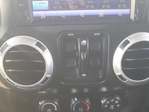 Used 2016 Jeep Wrangler Unlimited Sahara w/ Connectivity Group image 3