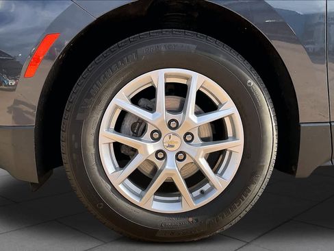 Used 2023 Chevrolet Equinox LT FWD image 12