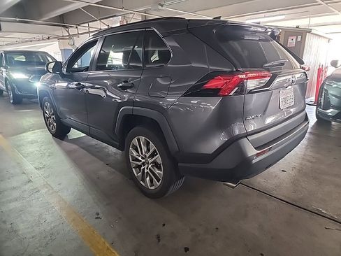 Used 2022 Toyota RAV4 XLE Premium FWD image 3