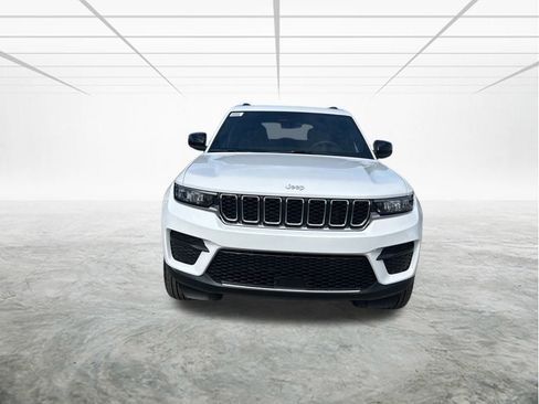 New 2025 Jeep Grand Cherokee Laredo X image 8