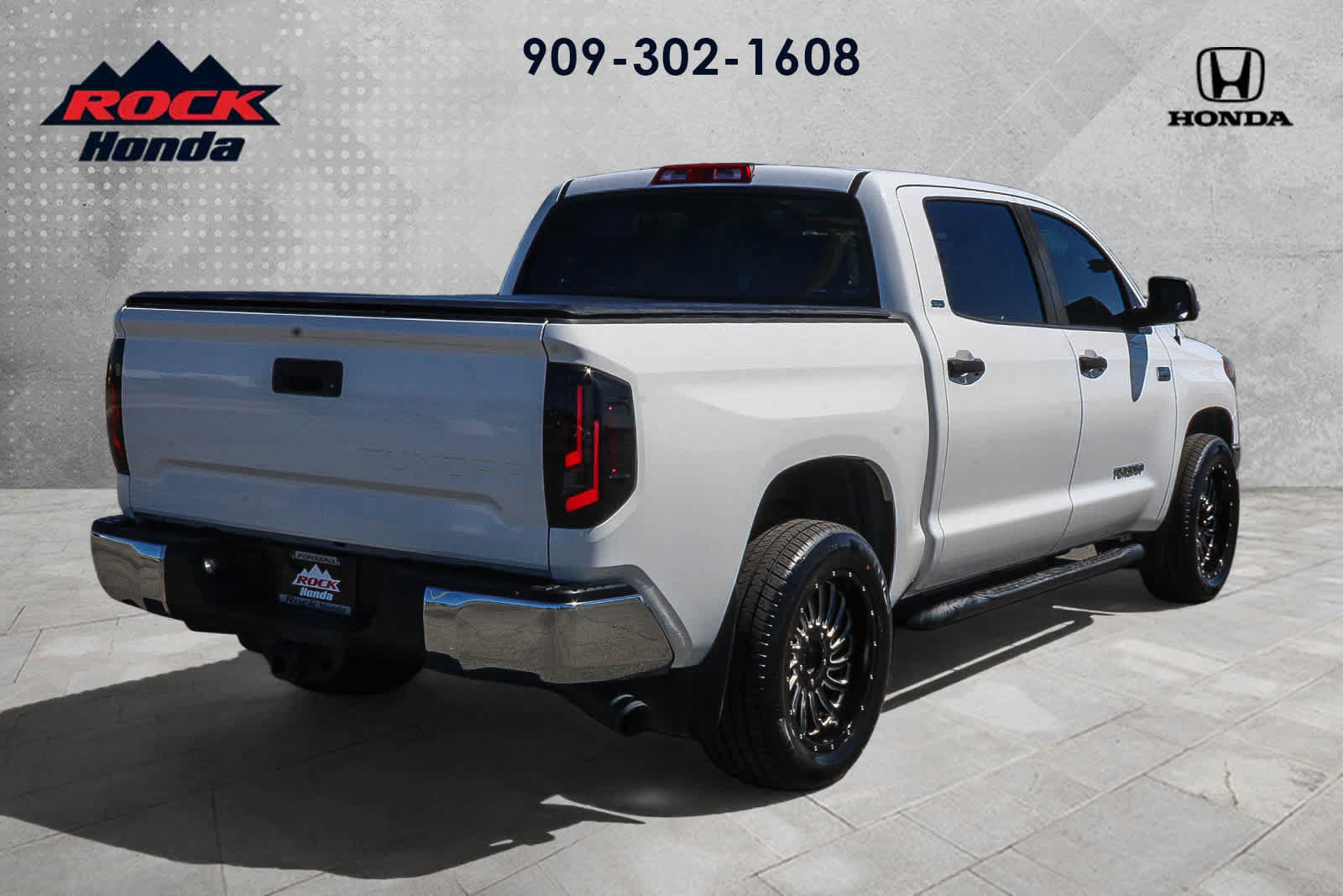 Used 2019 Toyota Tundra SR5 w/ SR5 Upgrade Package RWD image 10