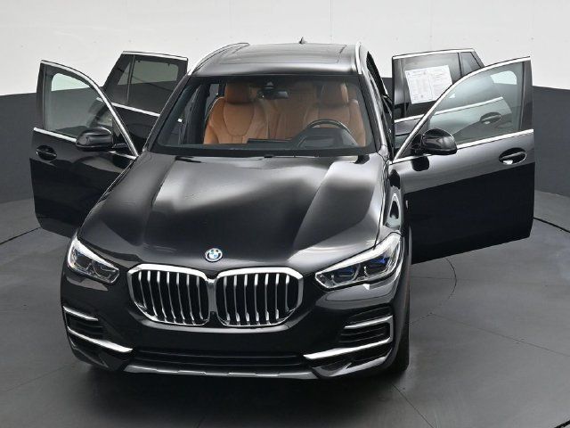 Used 2022 BMW X5 xDrive45e w/ Executive Package AWD/4WD image 47