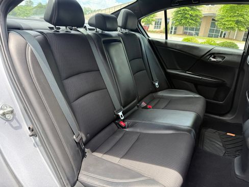 Used 2016 Honda Accord Sport image 40