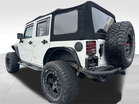 Used 2015 Jeep Wrangler Unlimited Sport image 5