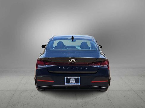 Certified 2024 Hyundai Elantra SEL FWD image 7