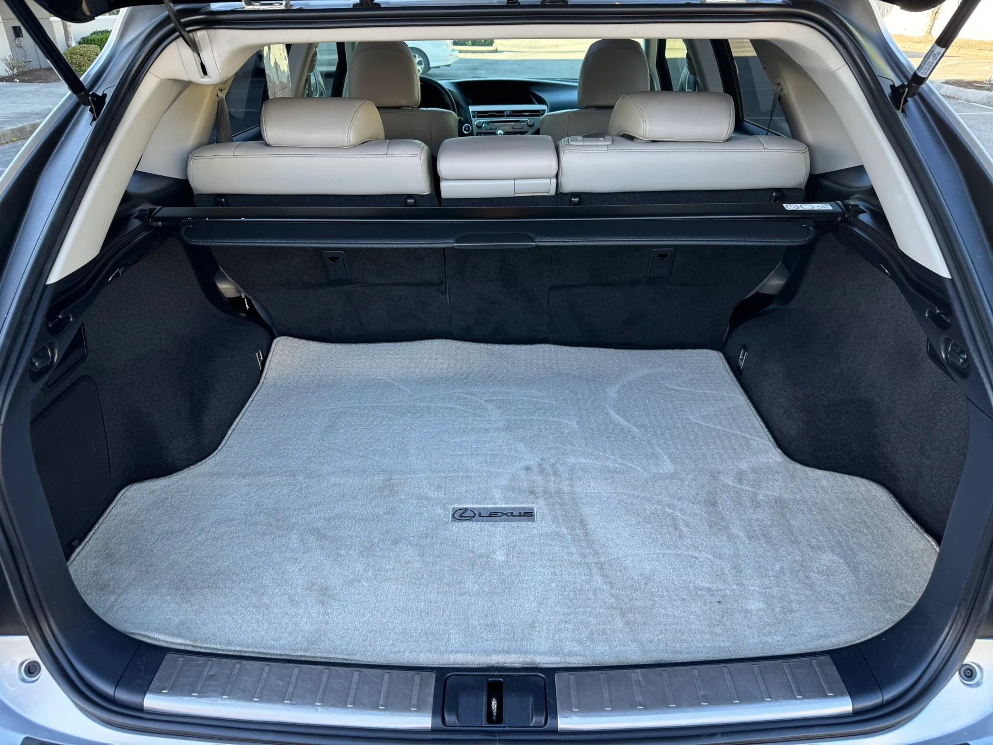 Used 2013 Lexus RX 450h AWD w/ Navigation Pkg image 29
