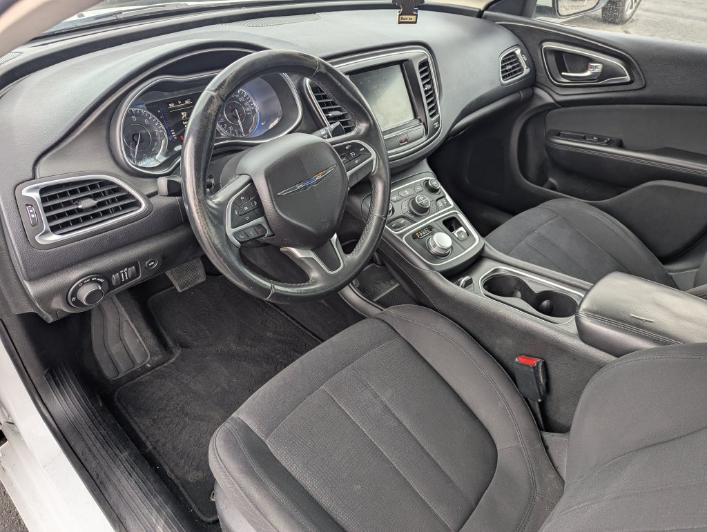 Used 2015 Chrysler 200 Limited w/ Convenience Group FWD image 13
