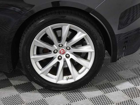 Used 2017 Jaguar F-TYPE Coupe RWD image 15
