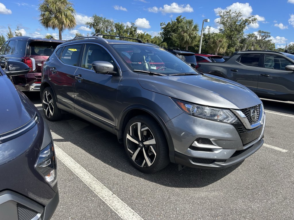 Used 2022 Nissan Rogue Sport SL AWD/4WD image 1