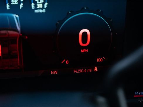 Certified 2023 Ford F250 Lariat w/ Lariat Ultimate Package image 16