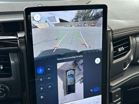 Used 2024 Ford F150 Lightning Platinum image 24