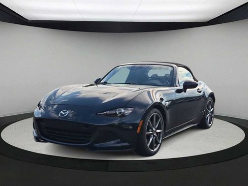 Used 2021 MAZDA MX-5 Miata Grand Touring RWD image 4