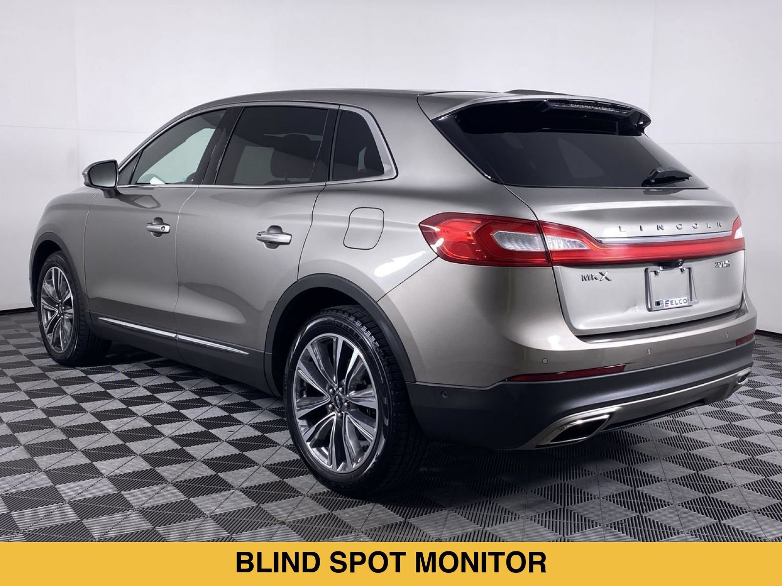 Used 2016 Lincoln MKX Reserve w/ Luxury Package AWD/4WD image 19