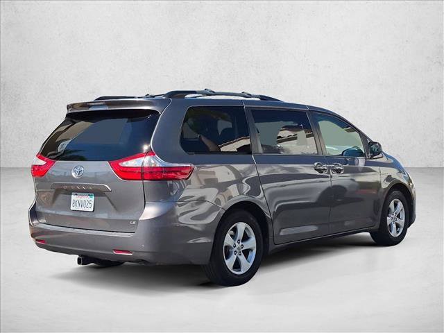 Used 2017 Toyota Sienna LE FWD image 5