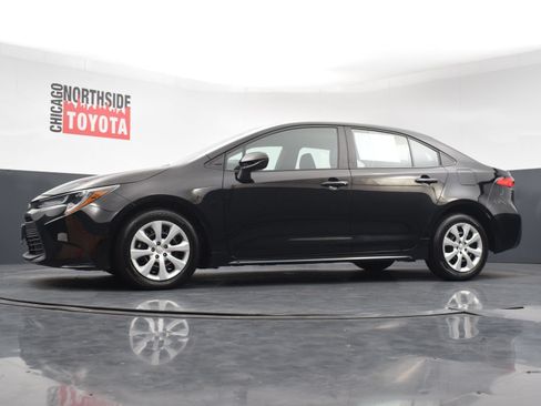 Used 2025 Toyota Corolla LE FWD image 24
