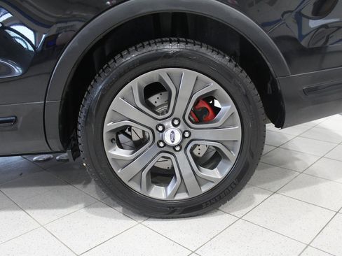 Used 2018 Ford Explorer Sport w/ Equipment Group 401A image 10