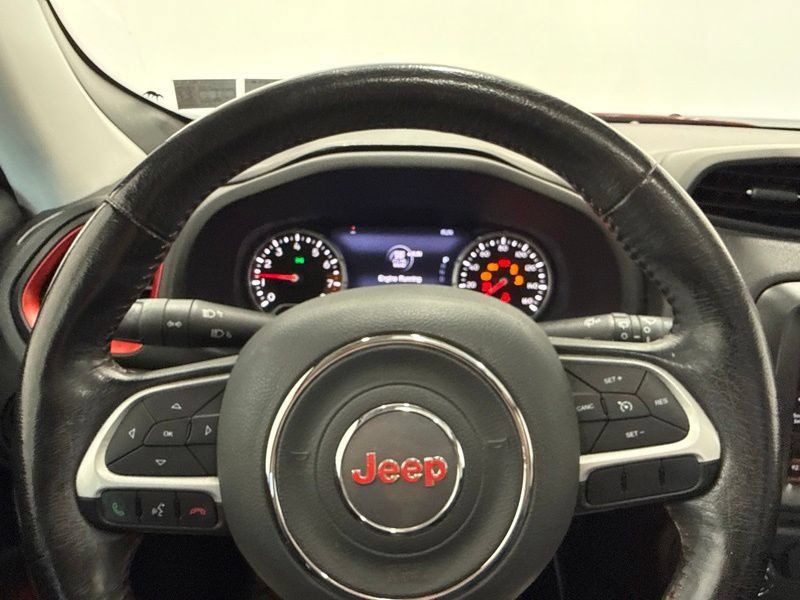 Used 2020 Jeep Renegade Trailhawk w/ Premium Leather Group AWD/4WD image 23