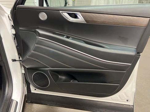 Used 2024 Genesis GV80 2.5T image 10