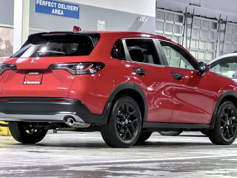 Used 2024 Honda HR-V Sport image 8