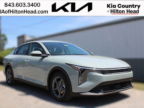 New 2025 Kia K4 LXS image 1