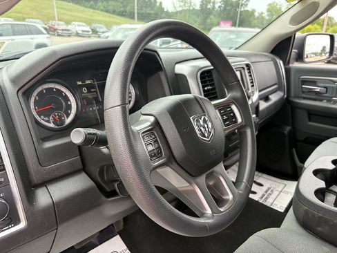 Used 2024 RAM 1500 Classic SLT AWD/4WD image 29