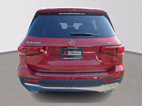 Used 2020 Mercedes-Benz GLB 250 4MATIC w/ Premium Package image 6