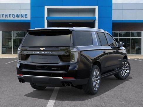 New 2026 Chevrolet Suburban Premier image 4