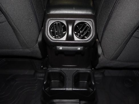 Used 2021 Jeep Wrangler Unlimited Sport AWD/4WD image 28