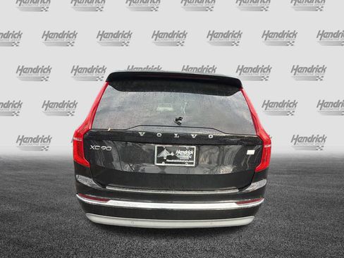 Certified 2022 Volvo XC90 T8 Inscription Expression w/ Advanced Package image 11