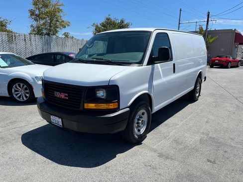 Used 2014 GMC Savana 2500 image 3