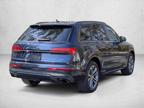 Used 2025 Audi Q7 2.0T Premium w/ Convenience Plus Package image 2