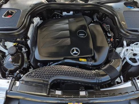 Used 2021 Mercedes-Benz GLC 300 4MATIC image 35