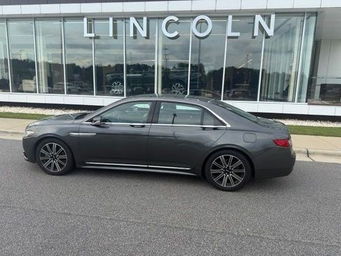 Used 2017 Lincoln Continental Reserve w/ Climate Package FWD image 9