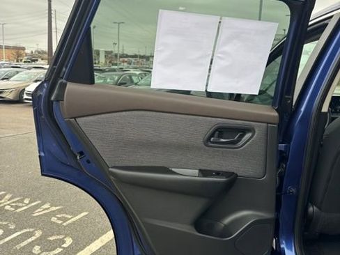 Certified 2023 Nissan Rogue S image 12