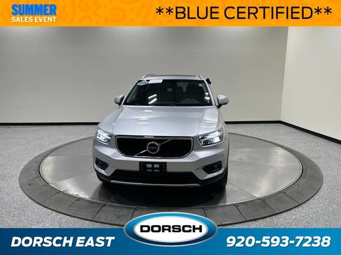 Used 2019 Volvo XC40 T5 Momentum AWD/4WD image 3