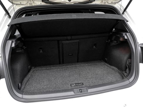 Used 2019 Volkswagen Golf R 4-Door image 45