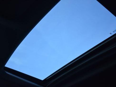 Certified 2025 GMC Sierra 1500 AT4 w/ Technology Package image 13