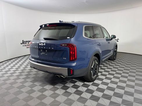 Used 2025 Kia Telluride S image 10