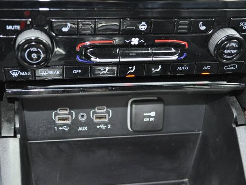 Used 2024 Jeep Grand Cherokee Limited image 12