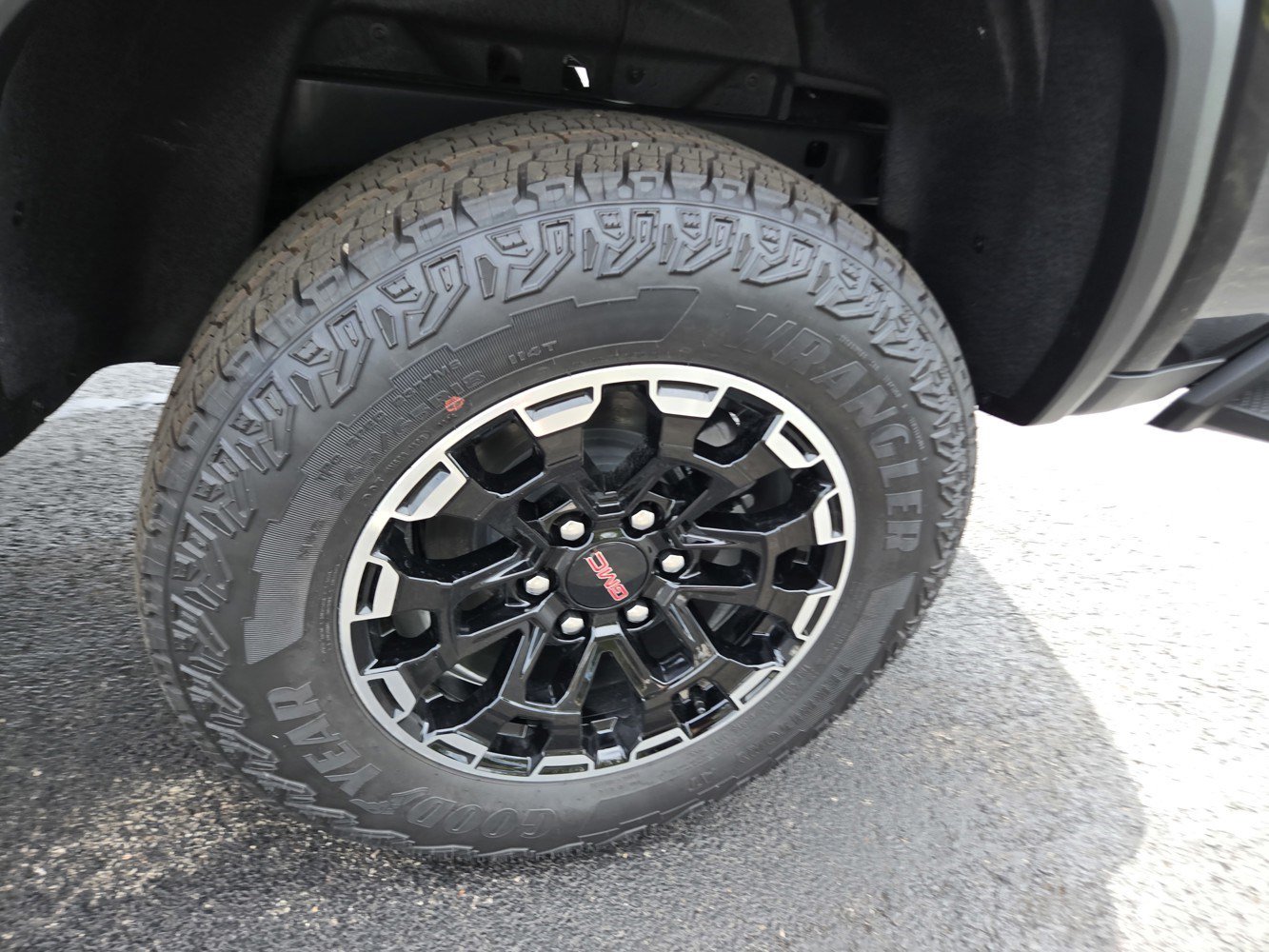 Certified 2026 GMC Canyon AT4 AWD/4WD image 41