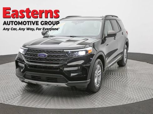 Used 2021 Ford Explorer XLT w/ Equipment Group 202A AWD/4WD image 1
