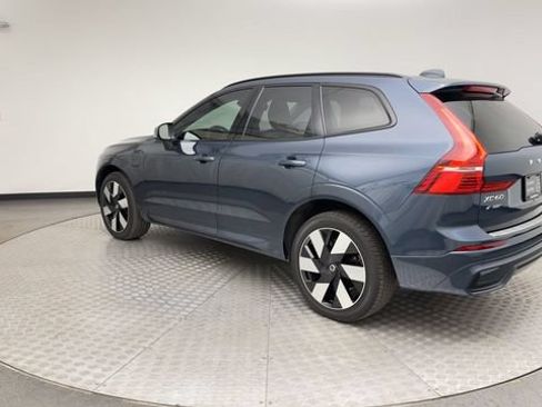 Used 2025 Volvo XC60 T8 Plus w/ Protection Package Premier AWD/4WD image 4