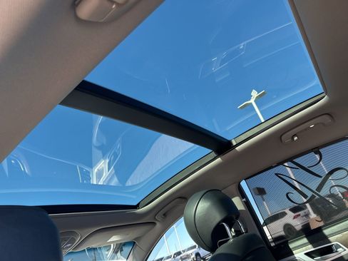 Used 2018 Genesis G80 3.8 w/ Option Group 03 image 13