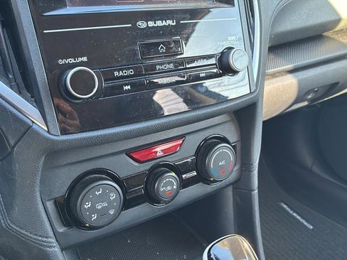 Used 2018 Subaru Crosstrek 2.0i Premium w/ Eyesight System image 28