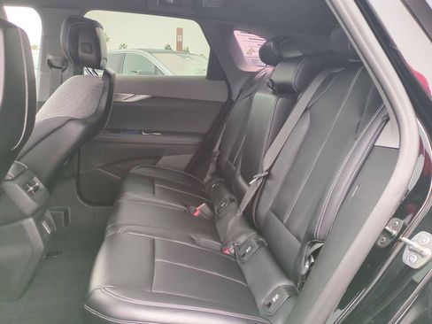 New 2026 Cadillac Optiq Luxury 1 image 24