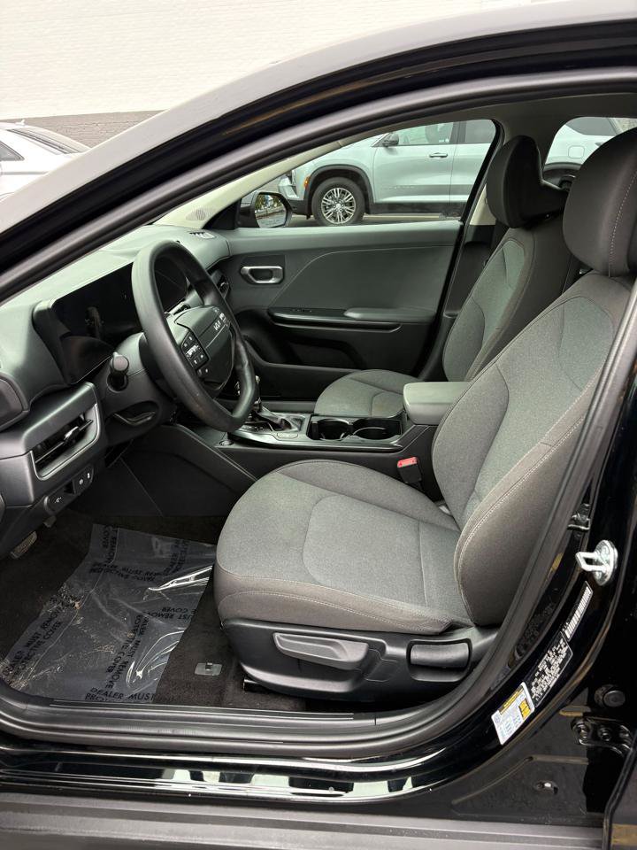 Used 2025 Kia K4 FWD image 10