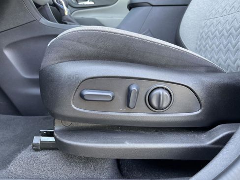 Used 2024 Chevrolet Equinox LS w/ LS Convenience Package FWD image 14