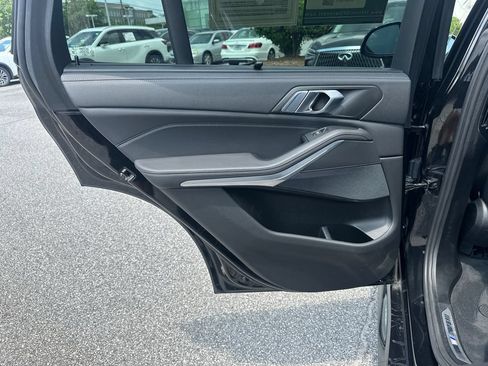 Used 2022 BMW X5 xDrive40i w/ M Sport Package AWD/4WD image 18