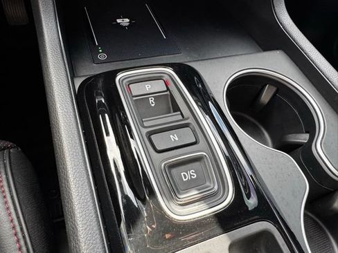 Used 2025 Honda Pilot Black Edition image 28