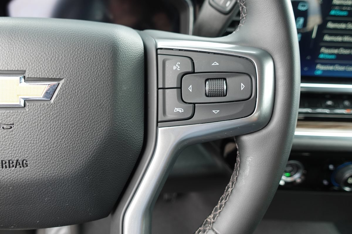 Used 2024 Chevrolet Silverado 1500 LT AWD/4WD image 46
